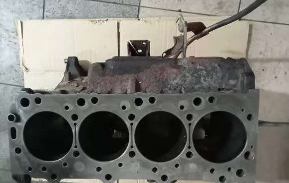 Mitsubishi L200 Engine block 4d56