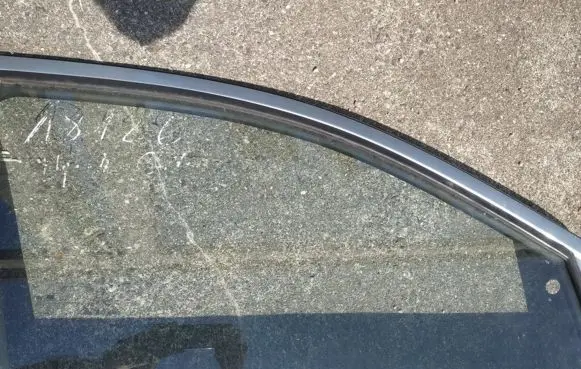 Hyundai Getz Front door window glass four-door