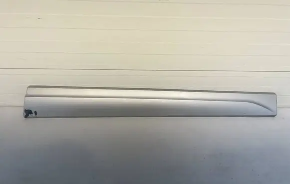 Audi Q5 SQ5 8R Front door trim (molding) 8R0853960E