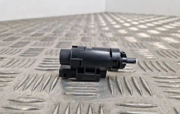 Peugeot 308 Brake pedal sensor switch 9813503180