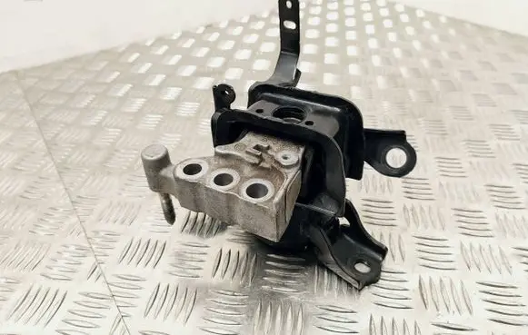Toyota RAV 4 (XA50) Engine mount bracket MY150436