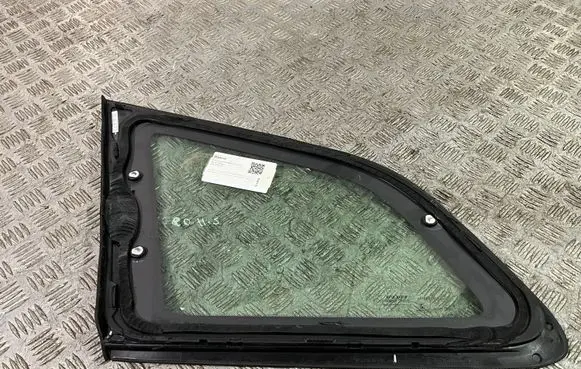 Volvo XC90 Rear side window 31108777