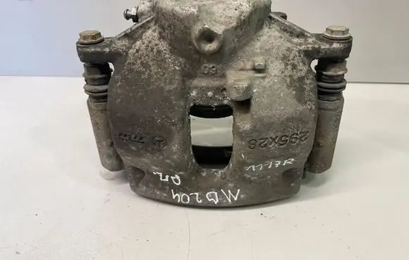 Mercedes-Benz C W204 Front brake caliper