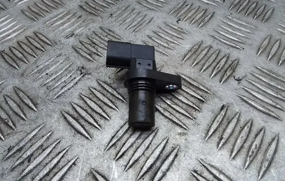 Mazda CX-7 Camshaft position sensor L3K918230 J5T32471