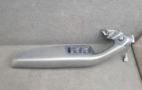 Audi A6 S6 C6 4F Front door interior handle trim 4F1867105A 4F0971765