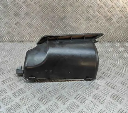 Porsche Macan (95B) Air intake duct part 8K1819904 8K0907659A