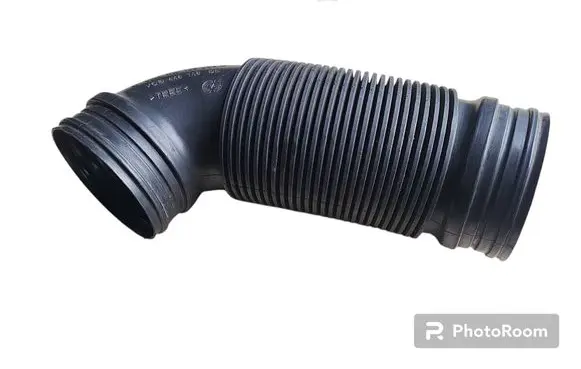 Skoda Octavia Mk2 (1Z) Air intake hose/pipe 1K0129684B