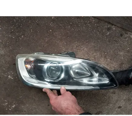 Volvo V60 Headlight/headlamp 31420111