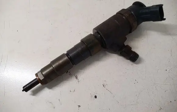 Citroen C4 Cactus Fuel injector 0445110340