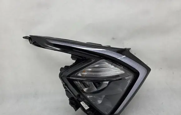 KIA Sportage Headlight/headlamp 92102R2000