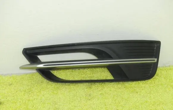 Audi A8 S8 D4 4H Front bumper lower grill 4H0807679G
