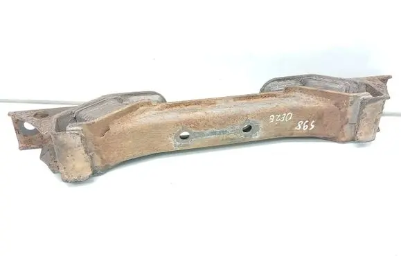 Mitsubishi Pajero Gearbox mount 1M8461A