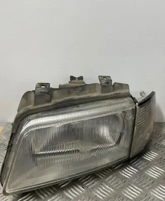 Audi A4 S4 B5 8D Headlight/headlamp