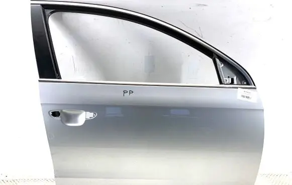 Volkswagen PASSAT B7 Front door LA7W
