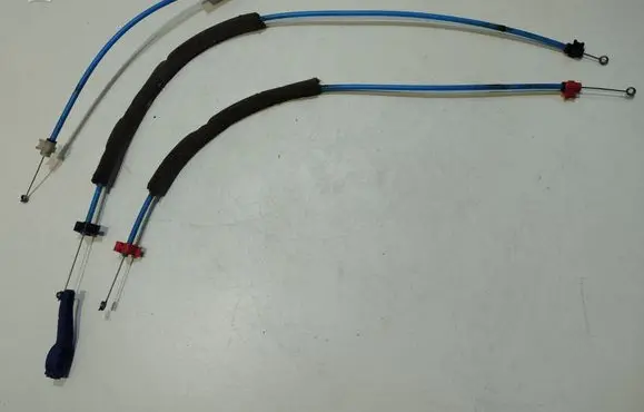 Volkswagen PASSAT B5 Air flap cable 740243243F