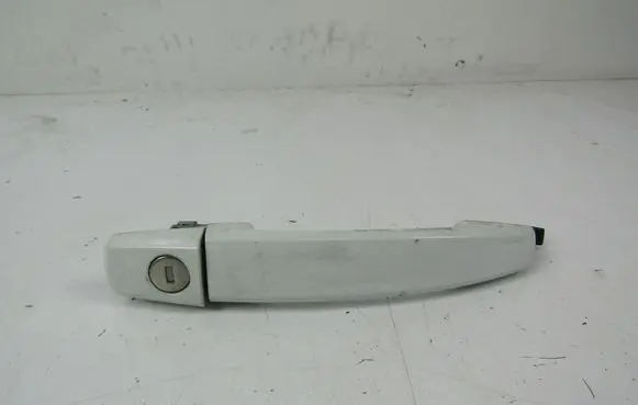 Opel Zafira B Front door exterior handle 