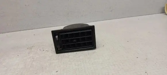Volkswagen Transporter - Caravelle T4 Dashboard side air vent grill/cover trim 701819709 701819704 701819701