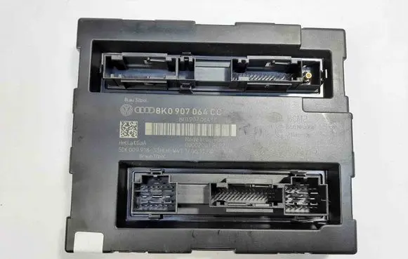 Audi A5 Sportback 8TA Central body control module 8K0907064CC