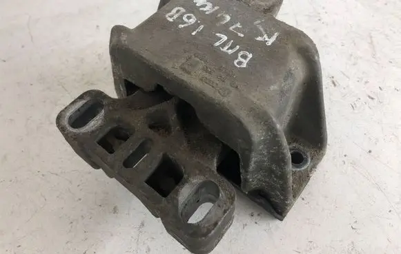 Volkswagen New Beetle Gearbox mount 1J0199555