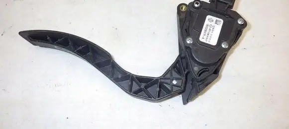 Renault Captur Accelerator throttle pedal 180029347R