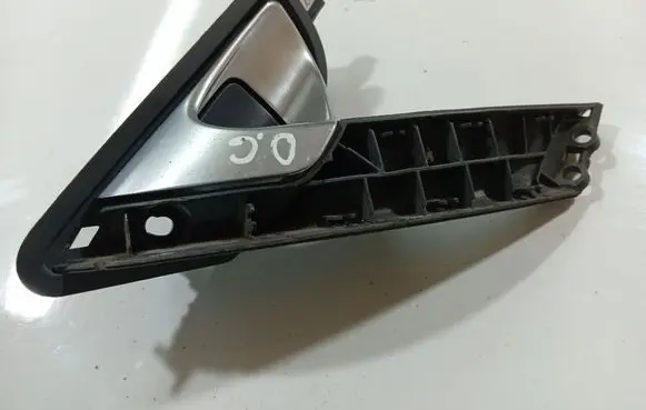Rear door interior handle