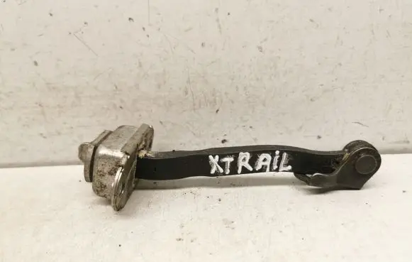 Nissan X-Trail T30 Front door check strap stopper