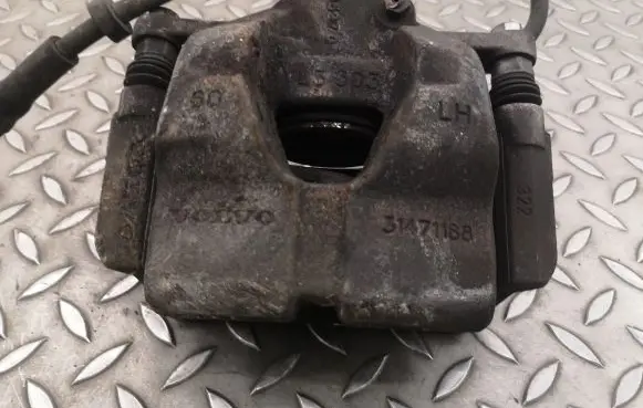 Volvo XC40 Front brake caliper 31445683
