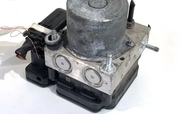 Mercedes-Benz Citan W415 ABS Pump 476602079R