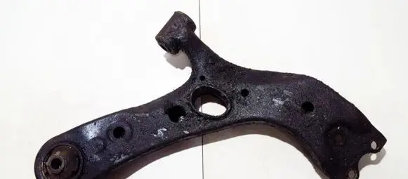 Toyota RAV 4 (XA30) Front lower control arm/wishbone