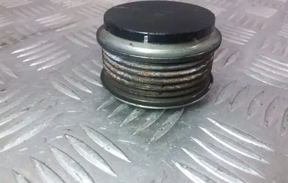 Opel Astra H Alternator pulley F24011301 61G071521