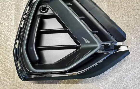 Audi Q3 F3 Front bumper lower grill 83A807682D