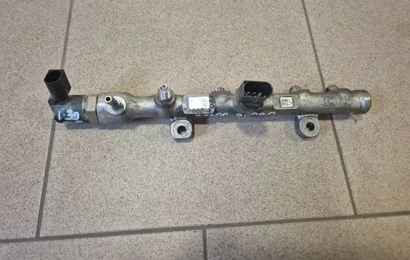 Hyundai i30 Fuel main line pipe 314002U000