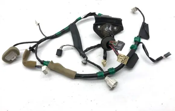 Toyota Land Cruiser (FJ75) Front door wiring loom 