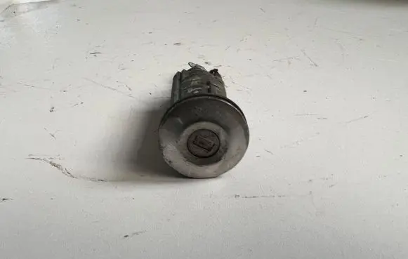 Mitsubishi Colt Front door lock (next to the handle) 