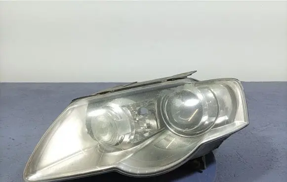 Volkswagen PASSAT B6 Headlight/headlamp 3C0941751G