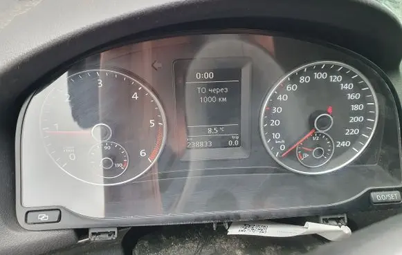 Volkswagen Touran II Speedometer (instrument cluster) 1T0920875A