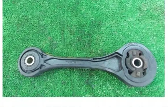 Subaru Forester SG Engine mount bracket
