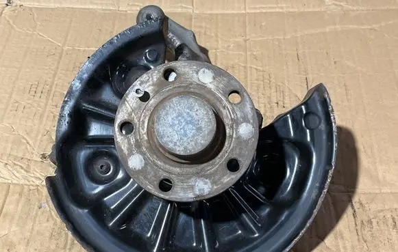 Volkswagen Touran III Rear wheel hub