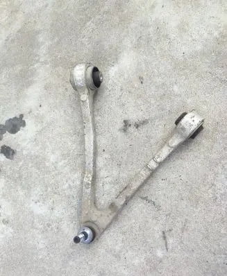 BMW i3 Front lower control arm/wishbone 31106863739 31106863733