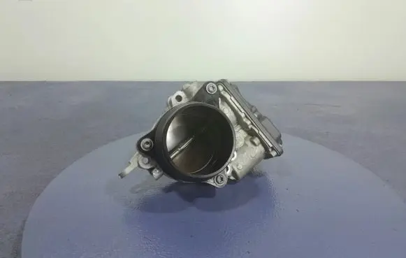 BMW M3 Throttle body valve 8053336