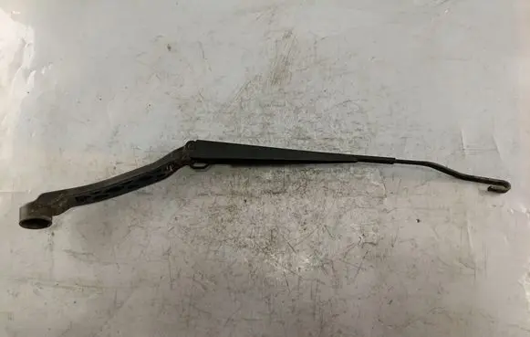 Mitsubishi Grandis Front wiper blade arm X7673 38LHD
