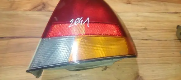 Mitsubishi Carisma Rear/tail lights