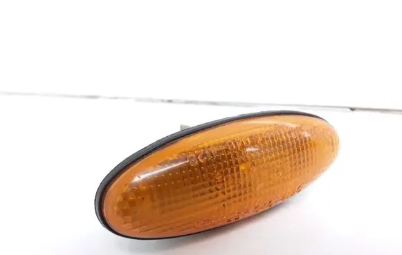 Mazda 323 Front fender indicator light 0464120 E2013141