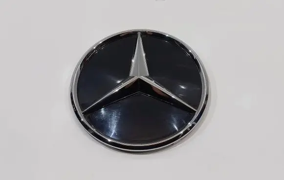 Mercedes-Benz E W238 Manufacturer badge logo/emblem A0008883100