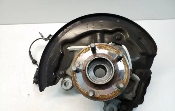 Ford Fusion II Front wheel hub DG9C3K171A