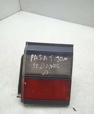 Volkswagen PASSAT B3 Tailgate rear/tail lights 357945108