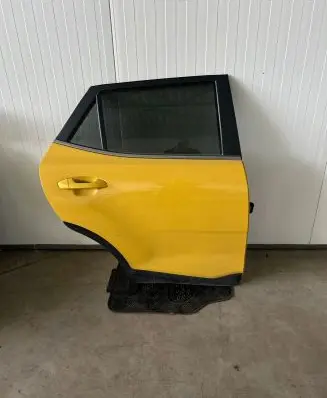 KIA Stonic Rear door