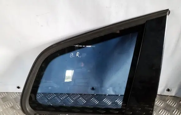 BMW X3 E83 Rear side window