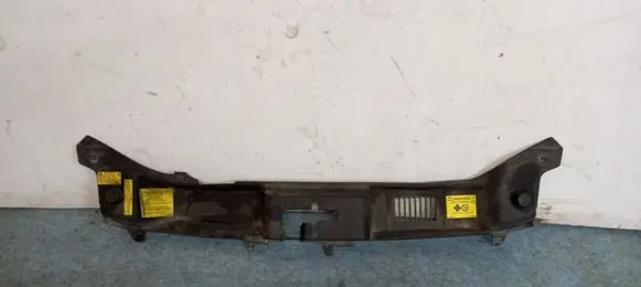 Volvo S40 Radiator trim 30716338 30716339