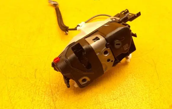 Citroen DS7 Crossback Rear door lock PSA169291